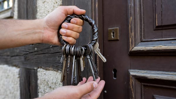 Lazy JWT Key Rotation in .NET: Redis-Powered JWKS That Just Works